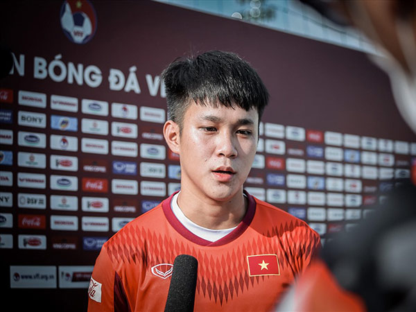 Cầu thủ Lê Minh Bình - Nam thần làng bóng
