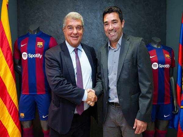 Các giám đốc thể thao Barca: Người đứng sau thành công