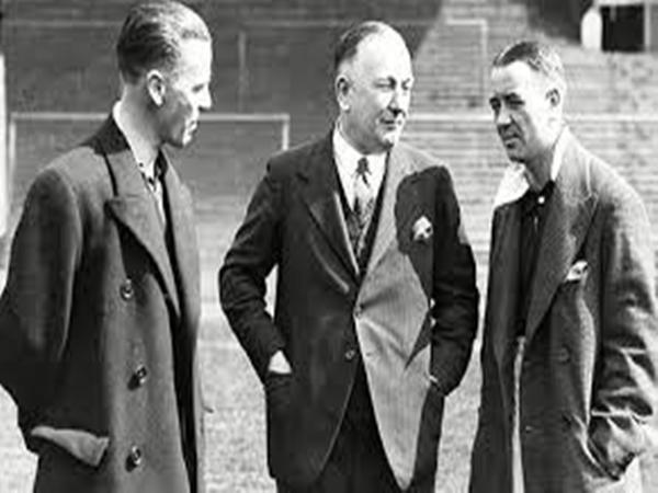 Tìm hiểu huấn luyện viên Arsenal hiện tại về huyền thoại