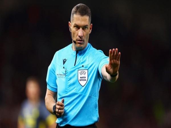 Tin C1: Liverpool thấp thỏm trước hung thần Istvan Kovacs