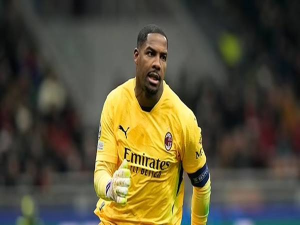 Chelsea Từng Theo Đuổi Maignan – Nhưng Dừng Lại Vì AC Milan “Giữ Giá”