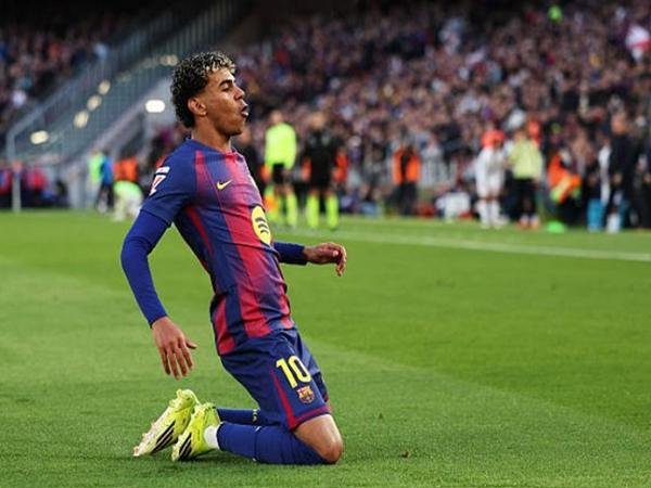 Marc Bernal ấn định chiến thắng thuyết phục cho Barcelona