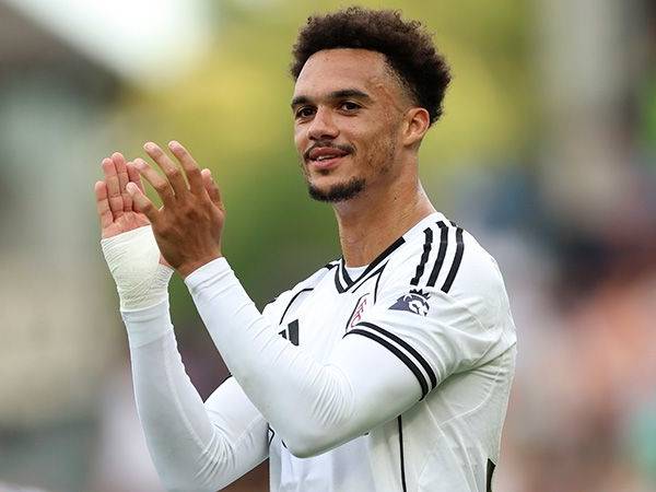 Tin MU: Man United lên kế hoạch chiêu mộ hậu vệ Fulham